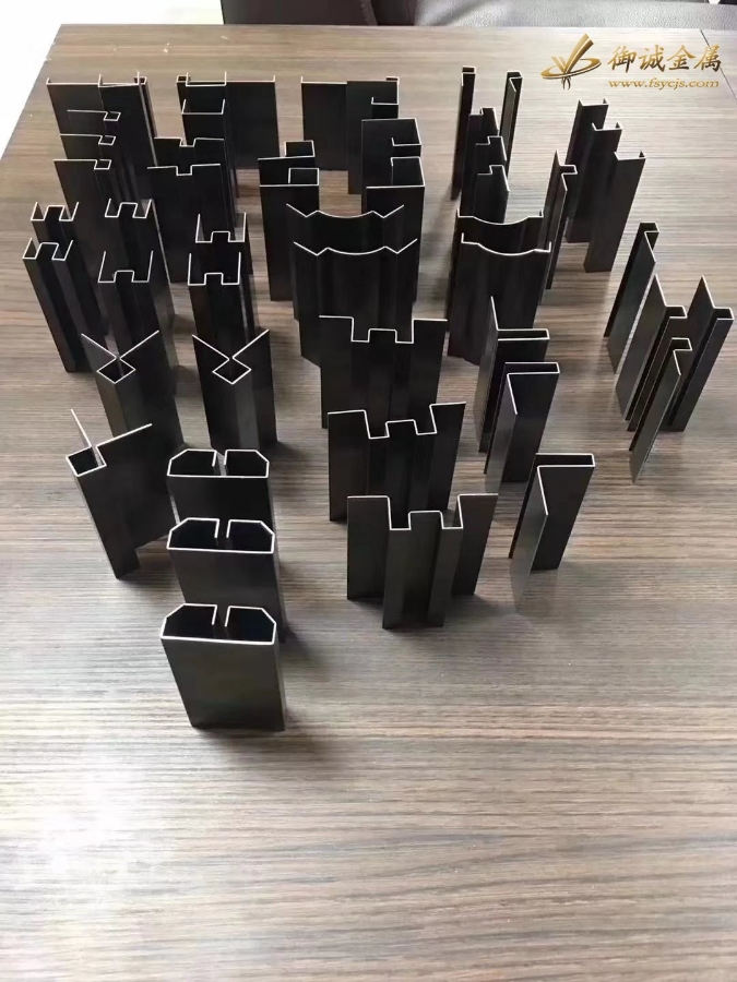 不銹鋼線(xiàn)條/門(mén)套