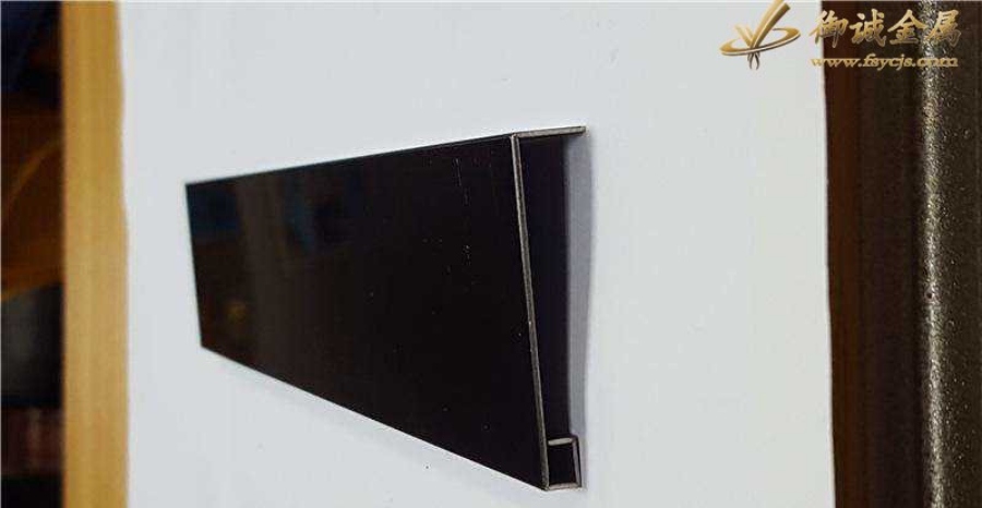 不銹鋼線(xiàn)條/門(mén)套